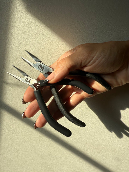 tM Closing Pliers